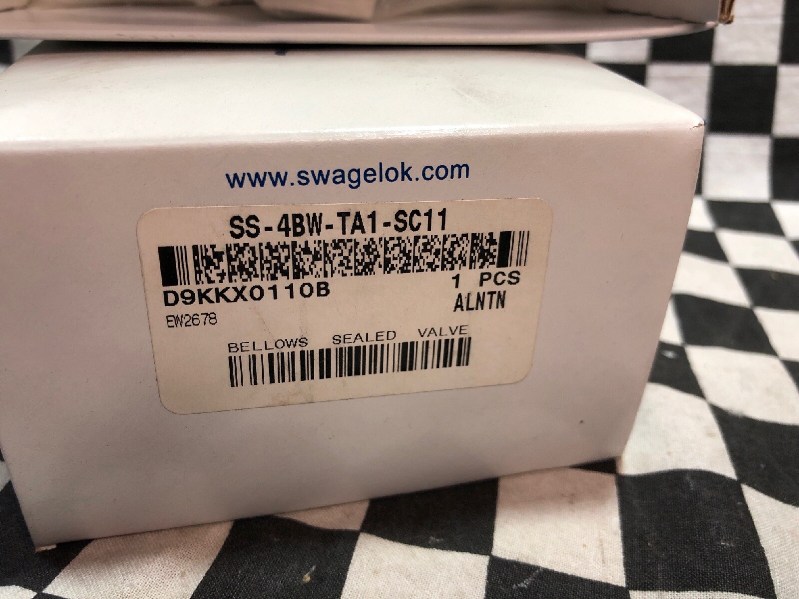 SWAGELOK BELOW SEALED VALVE, SS-4BW-TA1-SC11, SS4BWTA1SC11 #122T5