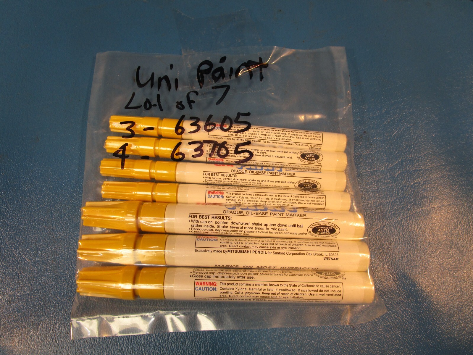 Lot of 7 Uni-Point Markers (3)PX-20 Medium Line 63605 and (4)PX-21 Fine Line