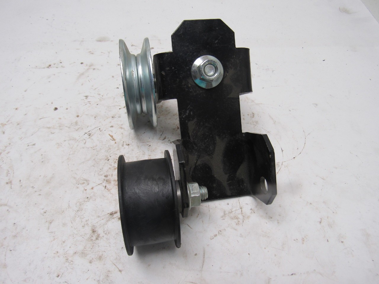 Dematic K041521AAA Power Twist V Belt Guide Roller Conveyor Drive Idler Ass’y