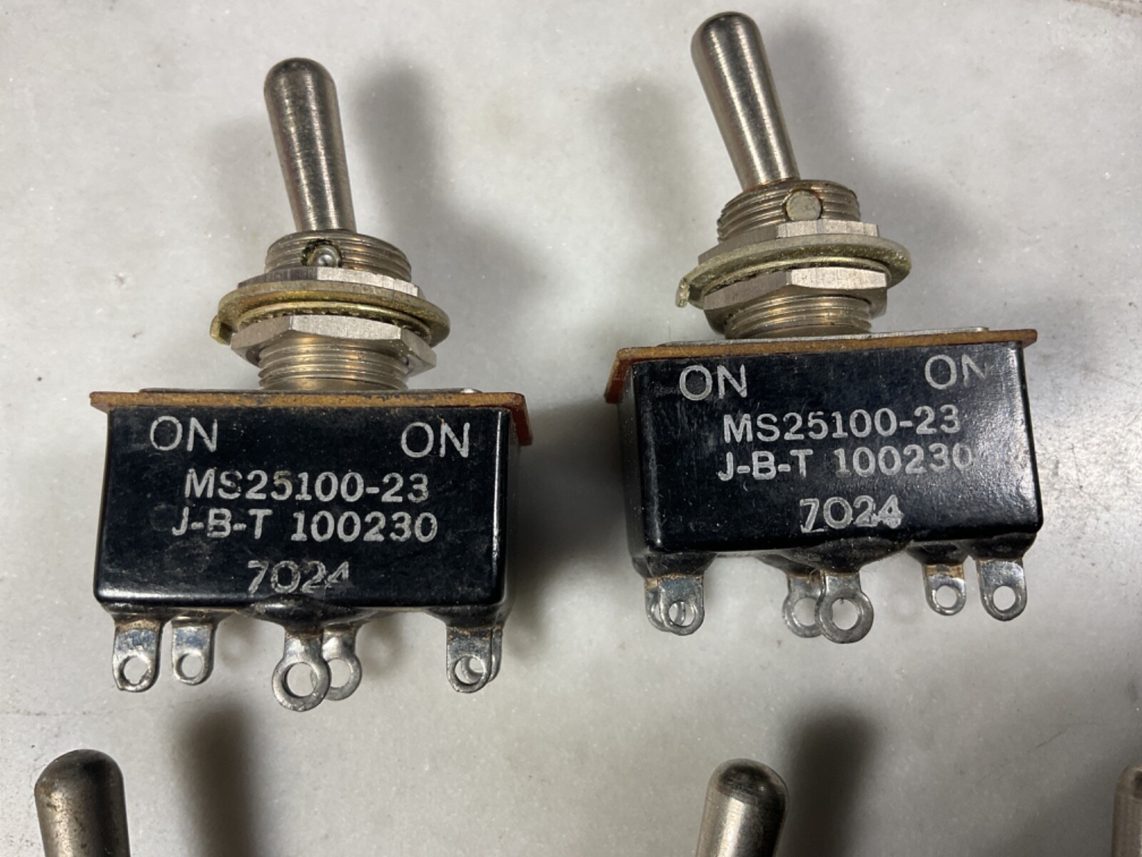 12 Toggle Switches and Push Buttons