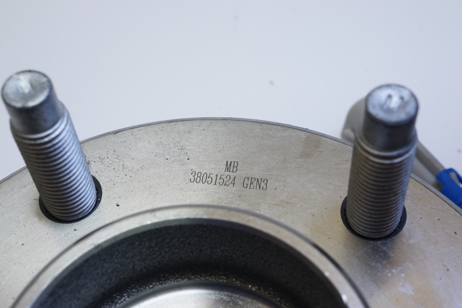 New Pair MB 38051524 GEN3 Wheel and Bearing Hub Assembly Ships FREE