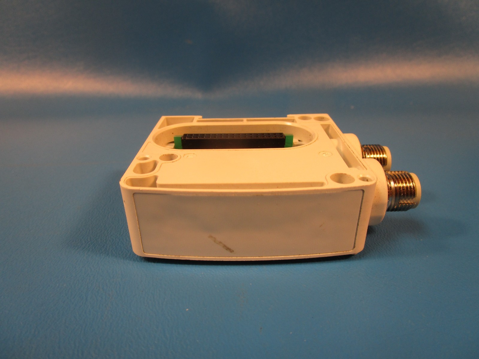 SMC VVQ1000W-130A-1, Connector Box Assembly