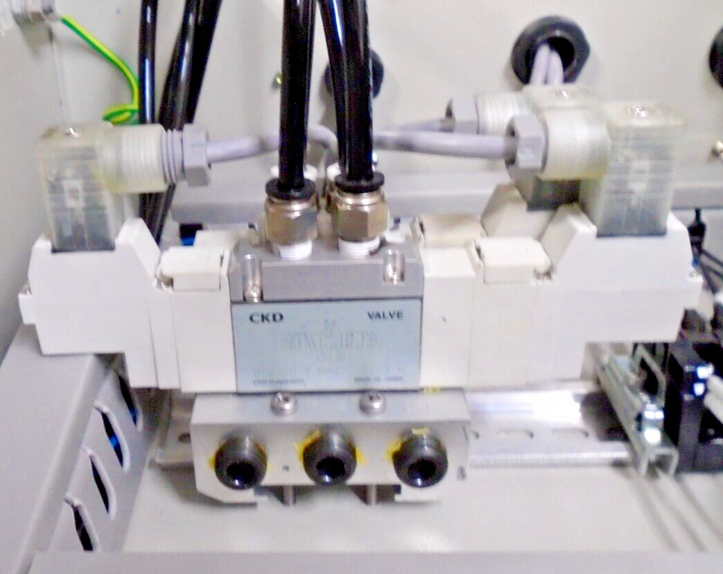 Industrial Control Box w/ Pneumatic Cylinders | CSA2-FA-63B-250 | CMK2-LB-20-340