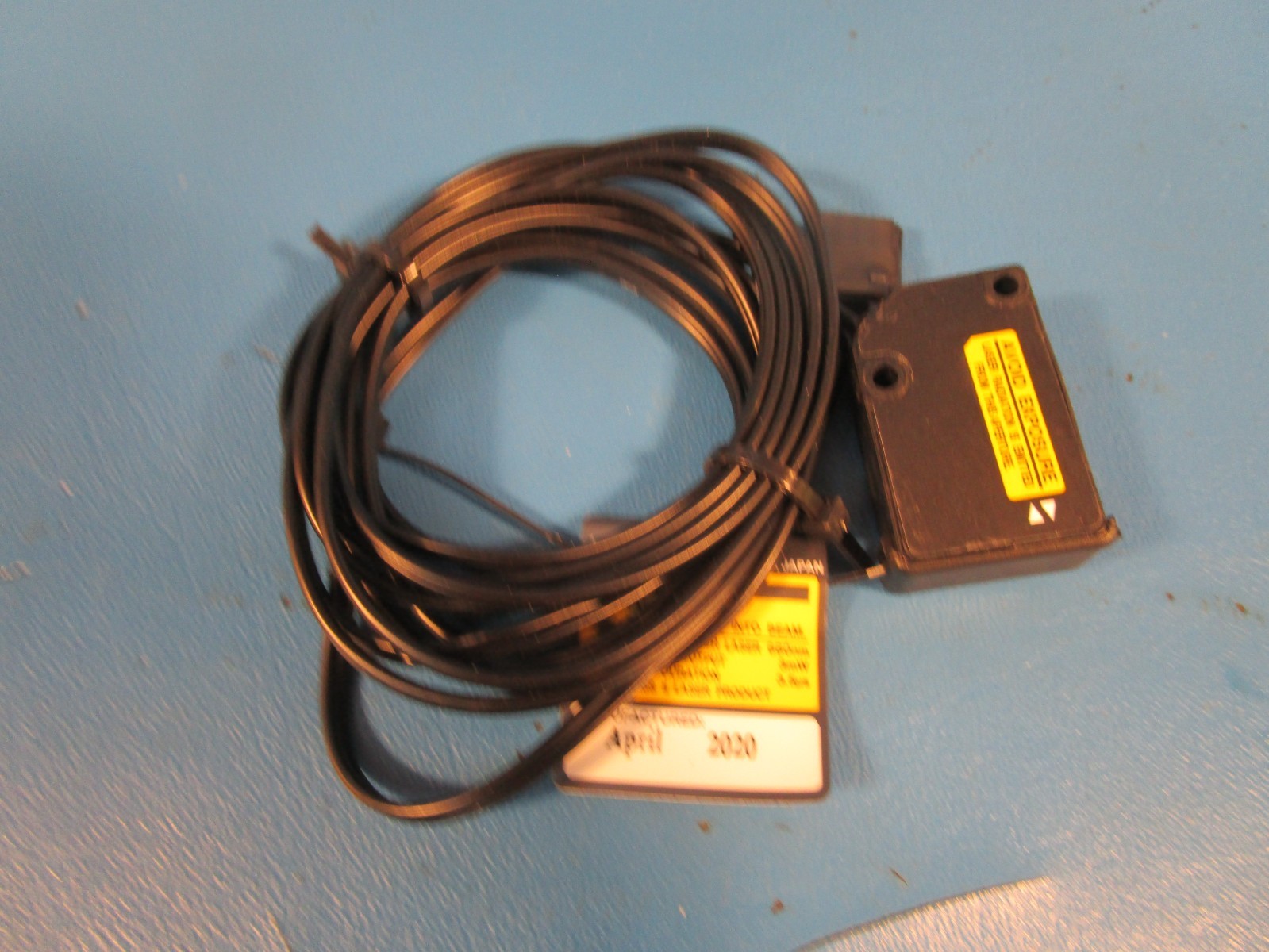 Keyence LV-H62, retro-reflective Sensor Head, Spot Type, Visible Red Semiconduct