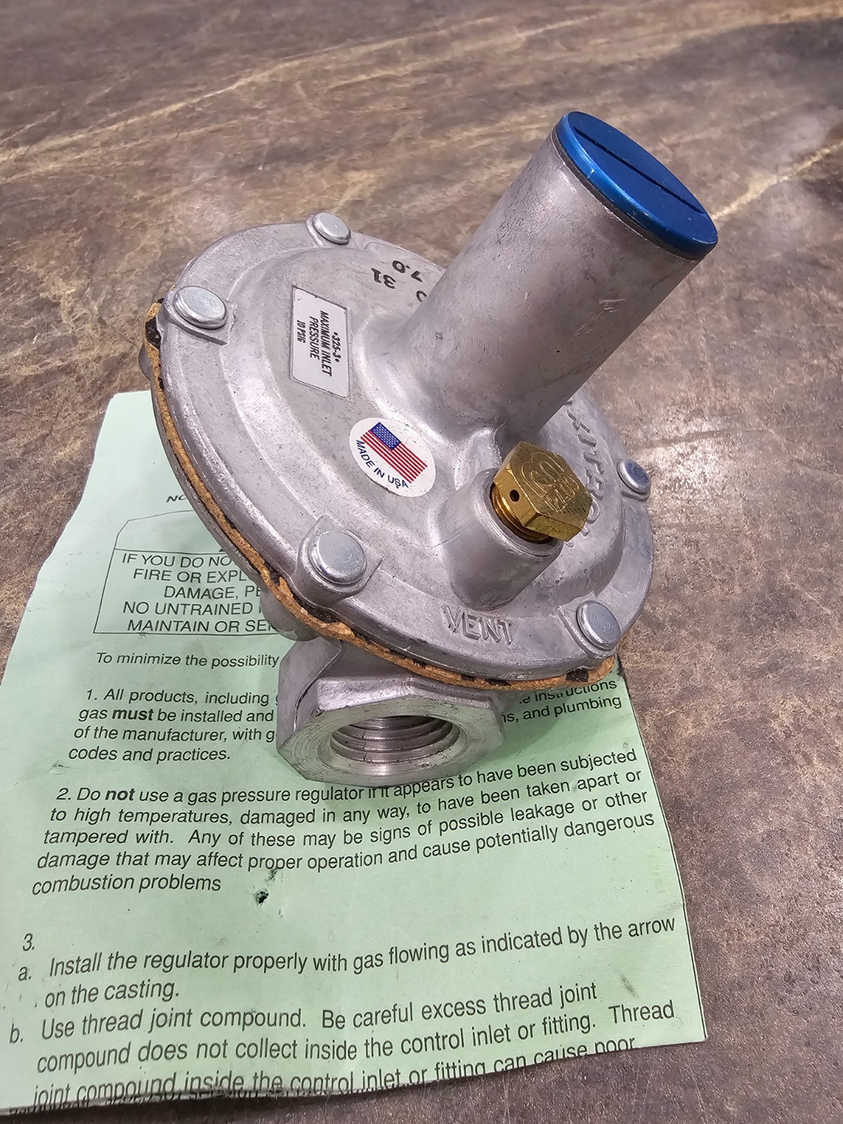 New Maxitrol 325-3 Gas Pressure Regulator 1/2″ NPT 10psig – No Box