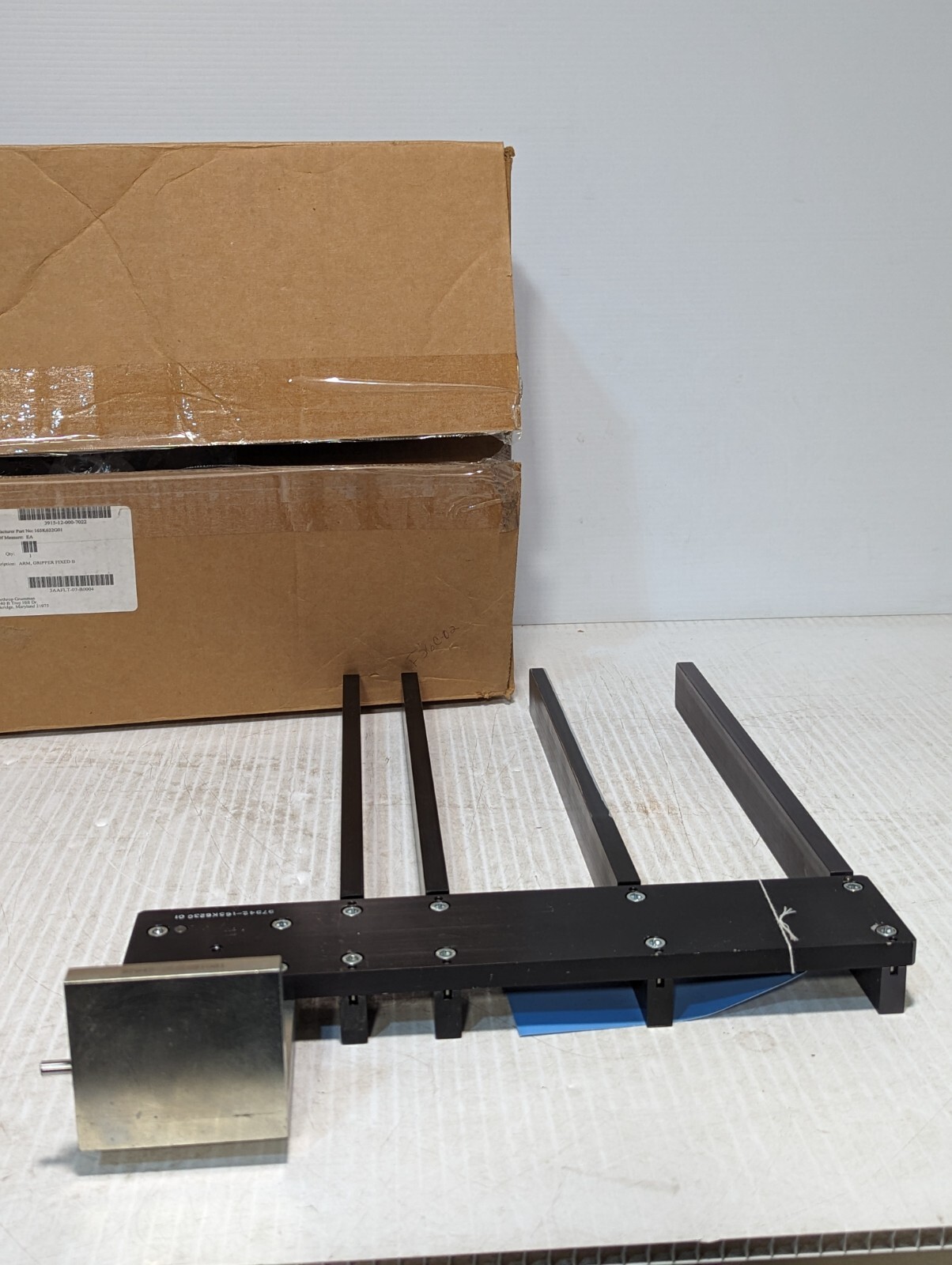 3915-12-000-6993 164K568G01 Fixed Gripper Arm (A)