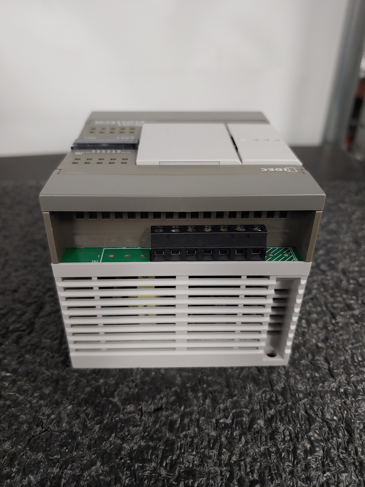 IDEC FC5A-C10R2 MicroSmart Pentra PLC CPU