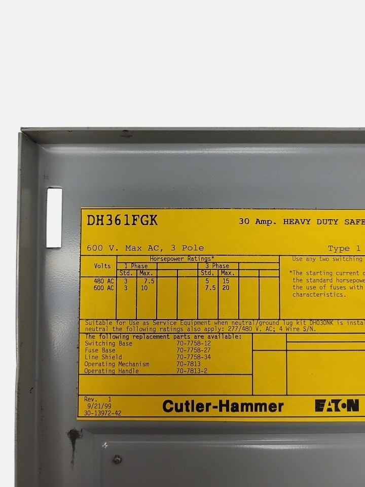 CUTLER HAMMER DH361FGK HEAVY DUTY SAFETY SWITCH 3 POLE, 30A W/ (3) FLSR30ID FUSE