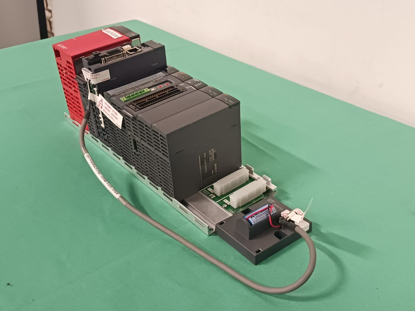 MITSUBISHI Q38DB Base Unit w/ Accessories