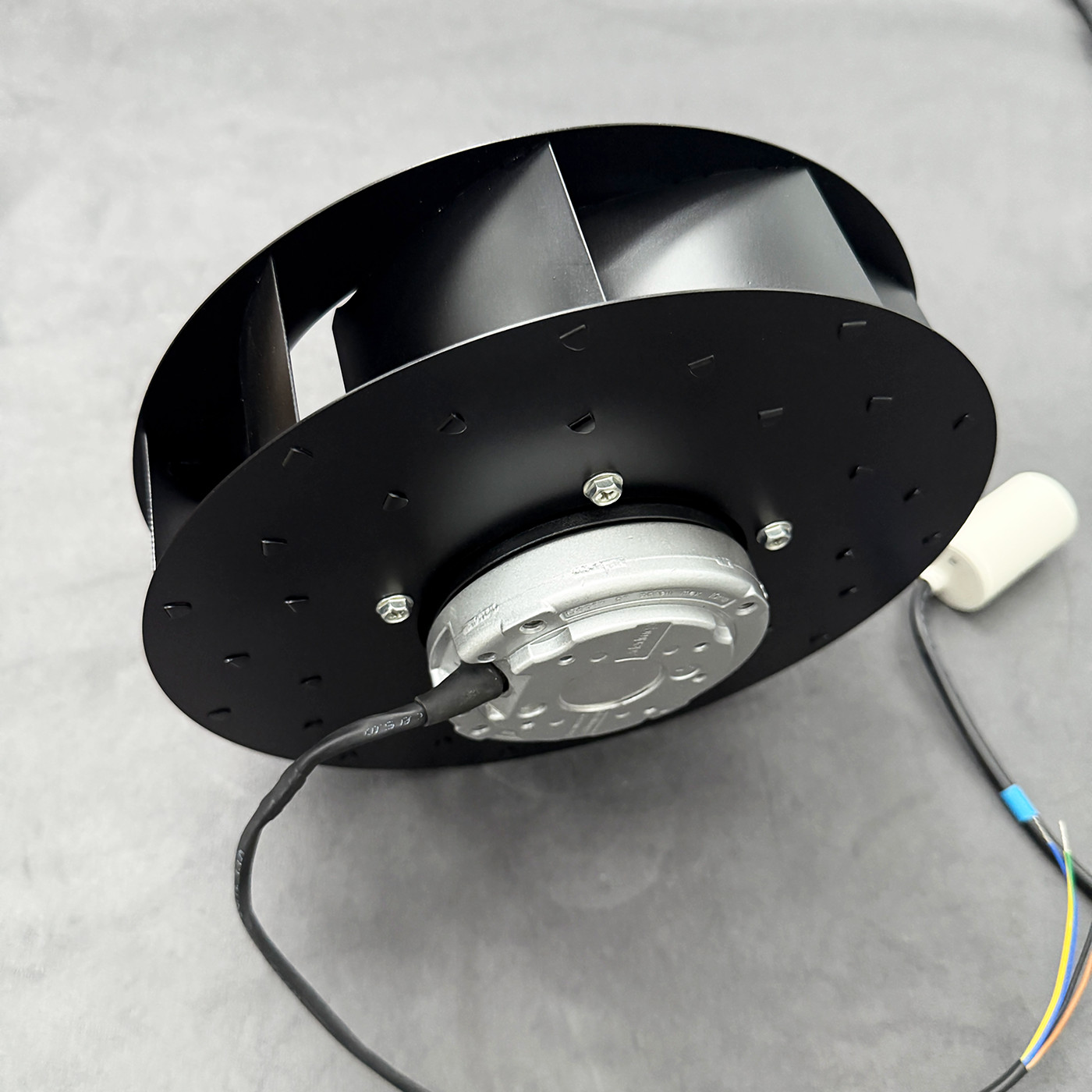 Brand New R2E250-RB06-19 for Danfoss Inverter fan 230V~50/60HZ 250/390W