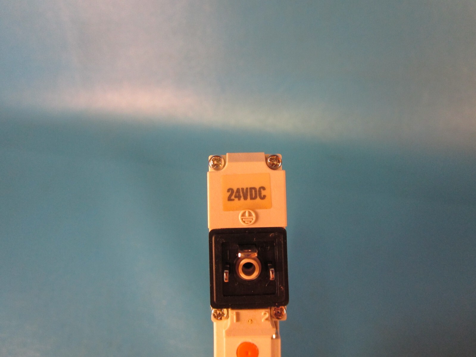 SMC VQZ2350-5YOS Solenoid Valve, base mount, din (dc), VQZ2000 Series 4/5-PORT