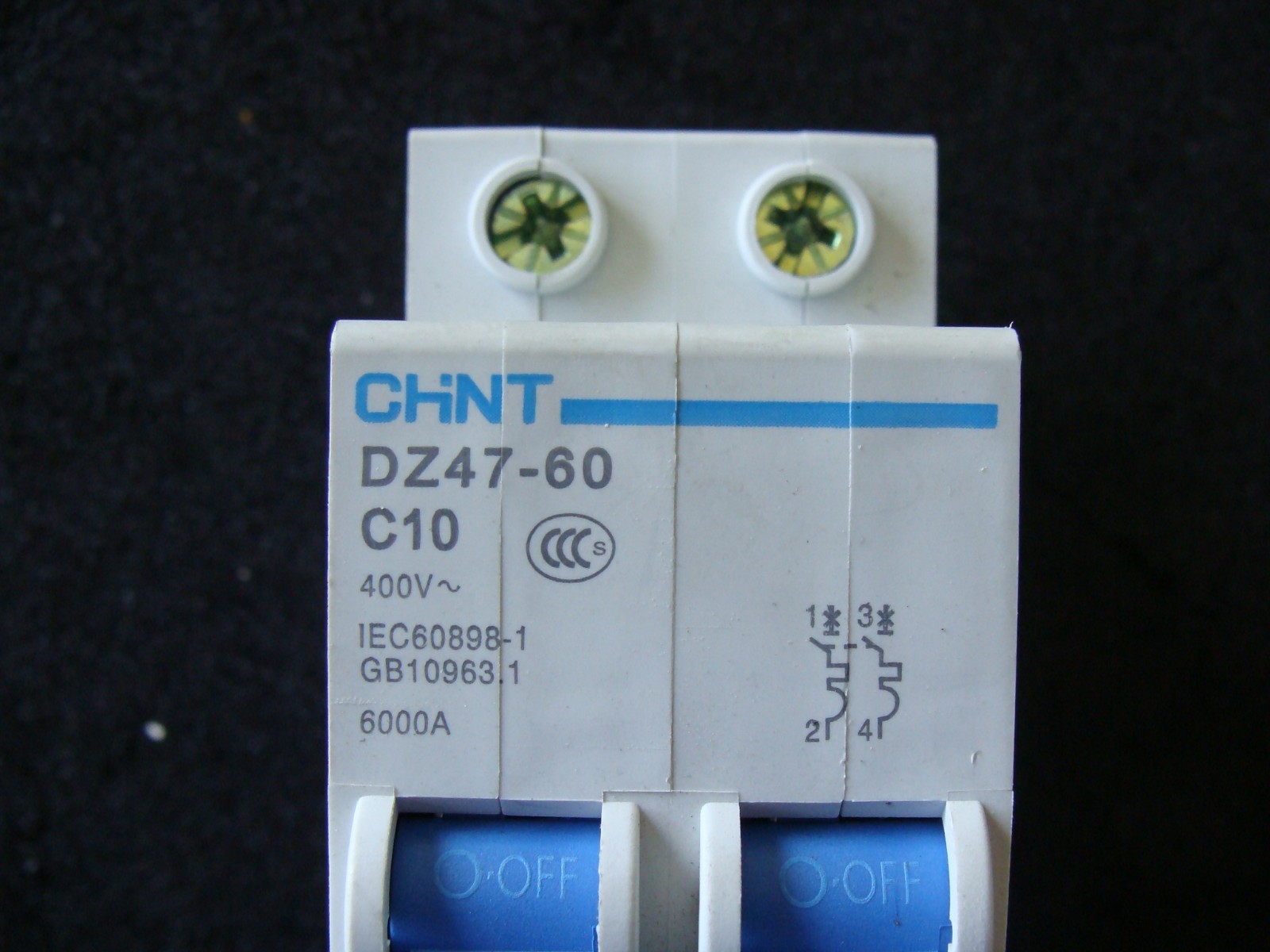 CHNT DZ47-60 C10, 400V.