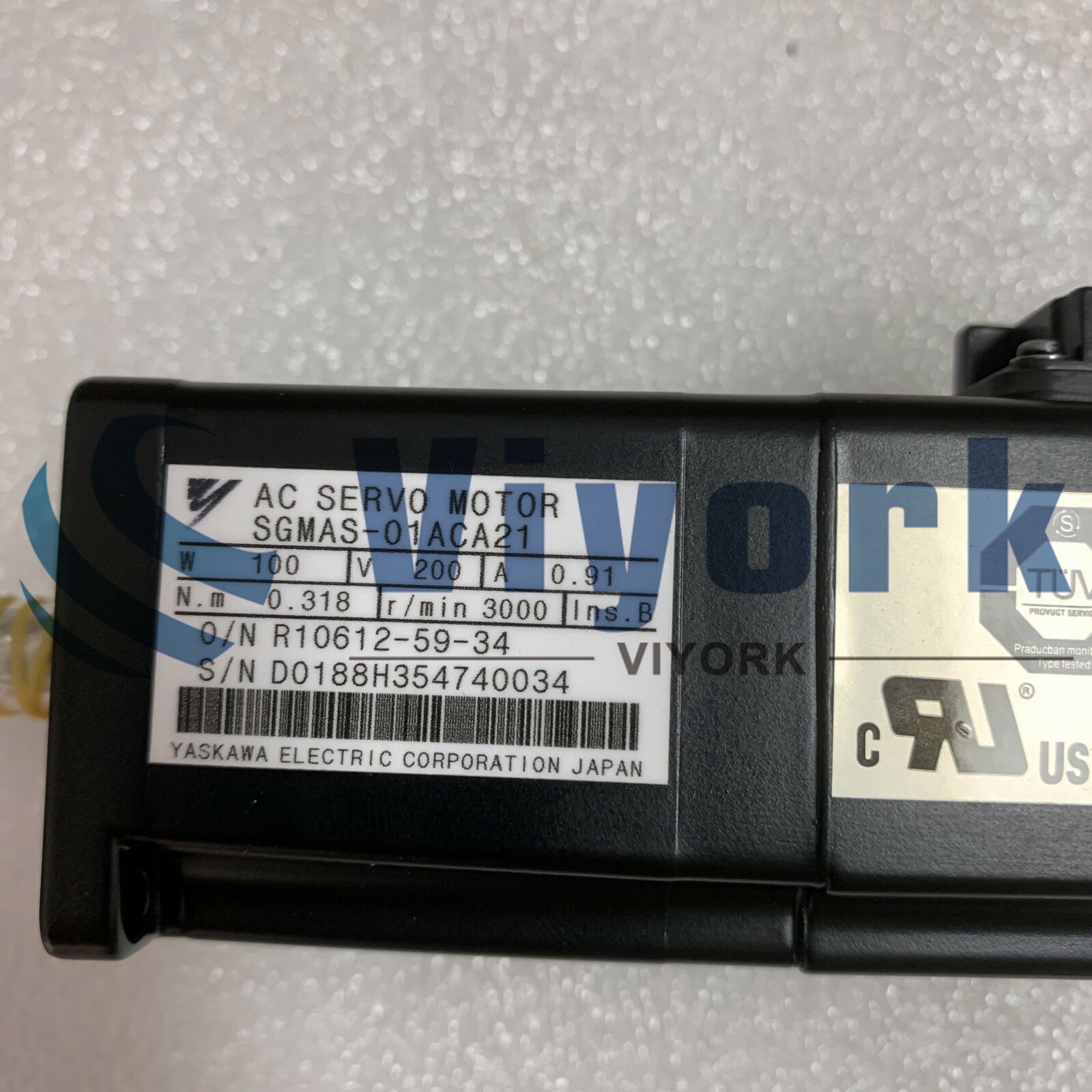 Yaskawa SGMAS-01ACA21 AC SERVO MOTOR 0.91AMP 200VAC R/MIN3000 NEW