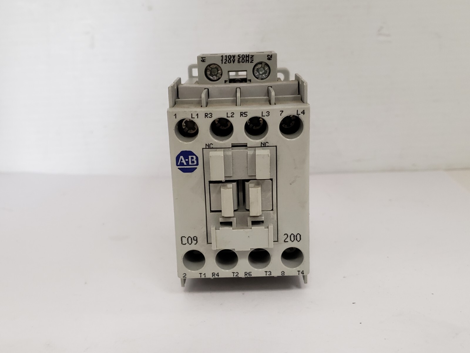ALLEN BRADLEY 100-C09D200 CONTACTOR 9A 110/120V 2NO 2NC SERIES A