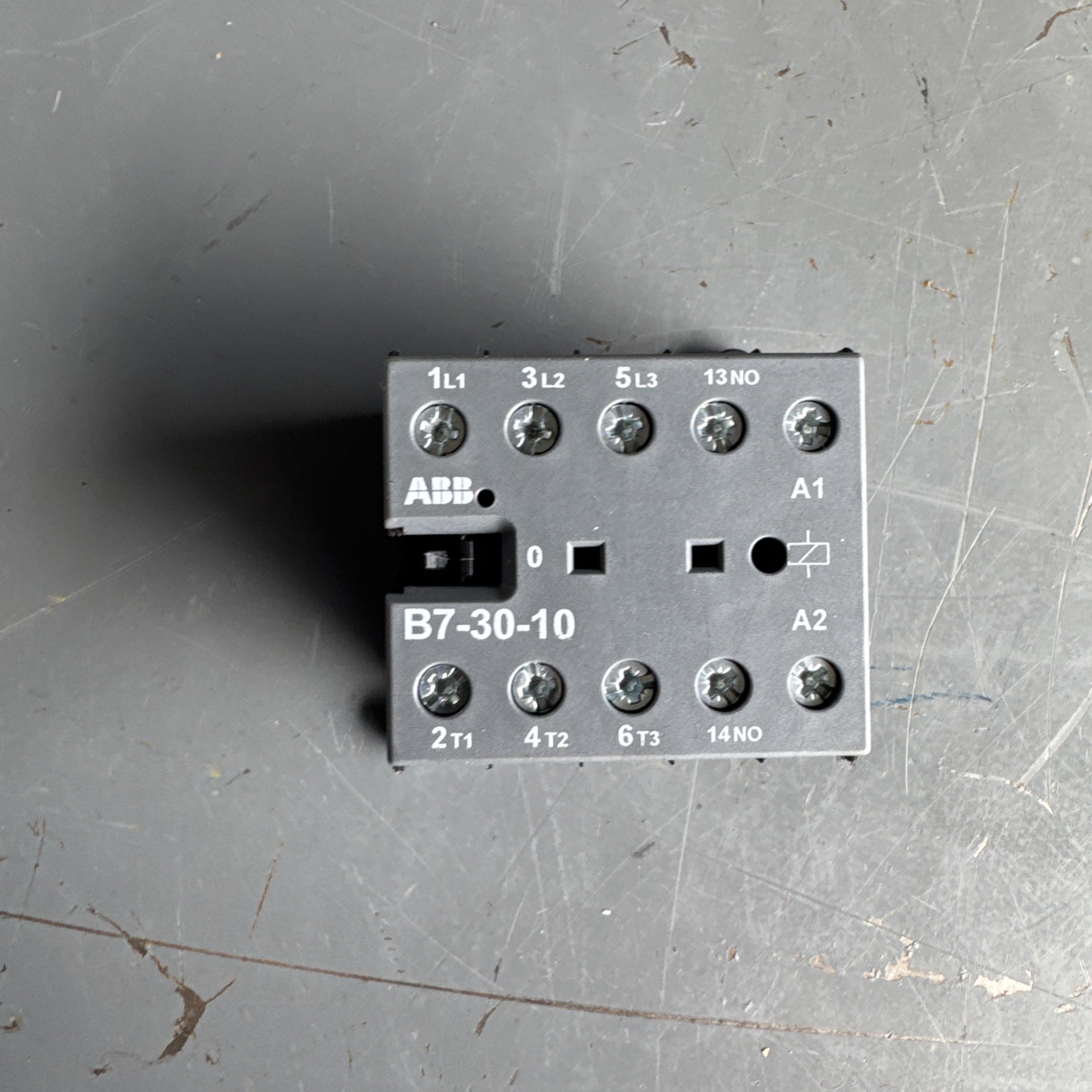ABB B7-30-10 24V NSNP