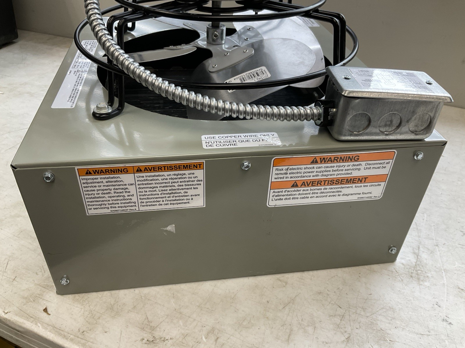 Modine HSB47SB01SA Hot Water (Hydronic) Unit Heater MINOR DENTS PLEASE SEE