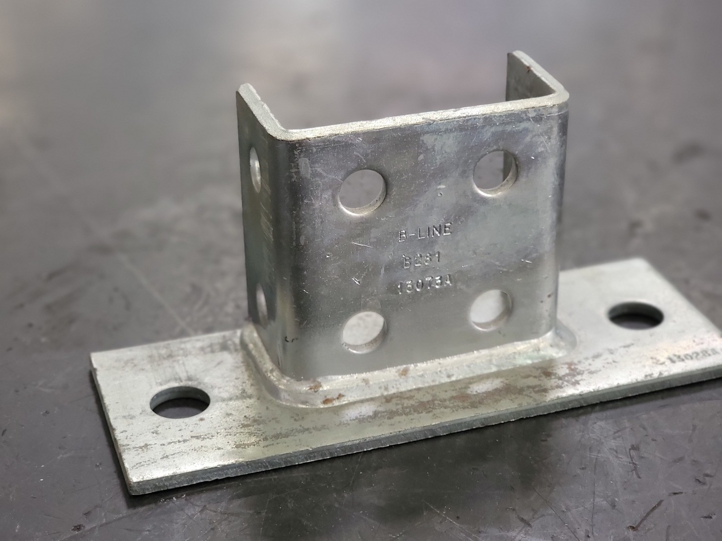SURPLUS NEW B-Line B281 1-5/8″ x 1-5/8″ Channel Post Base – Cable Tray