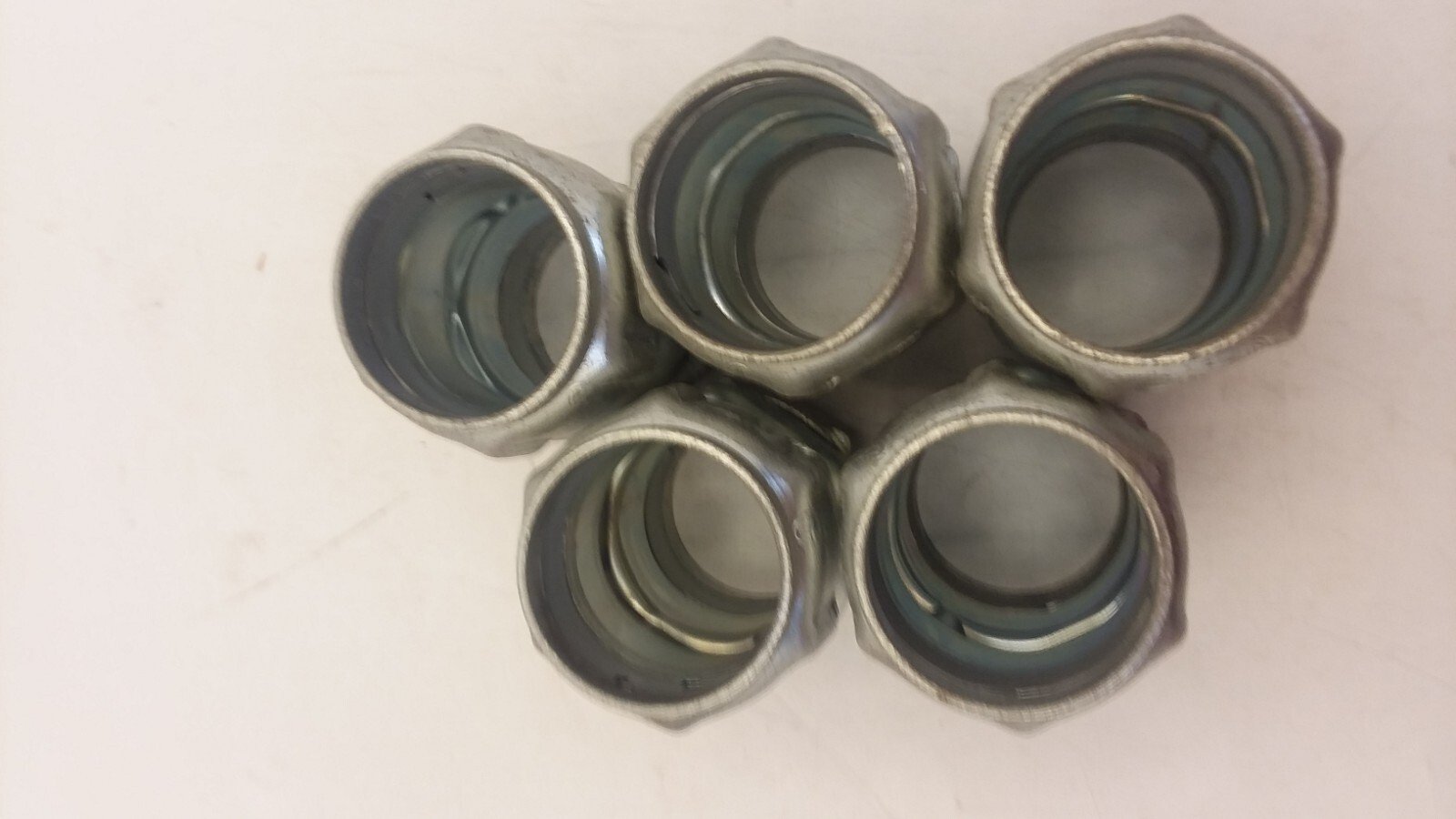THOMAS & BETTS 78-6210-05420 STEEL EMT COUPLINGS RAINTIGHT 1.25″ BOX OF 5 NIB