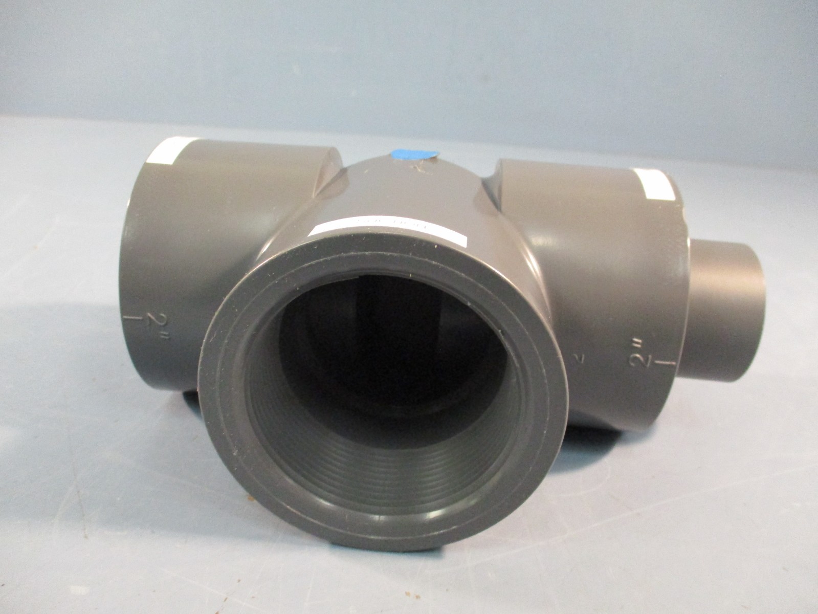 NIBCO SCH80 PVC 2.0″ NPT, STRAIGHT TEE, EJECTOR 20 TO 250PSI 140 DEG 1070376
