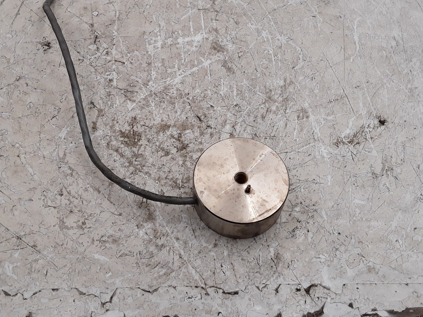 APW Company Electro Magnet EM237-12-211-S2