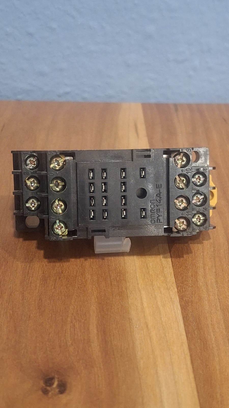 Lot Of 3 – Philips ECG Component RLY9106A Surface Mount 14 PIN Blade Socket