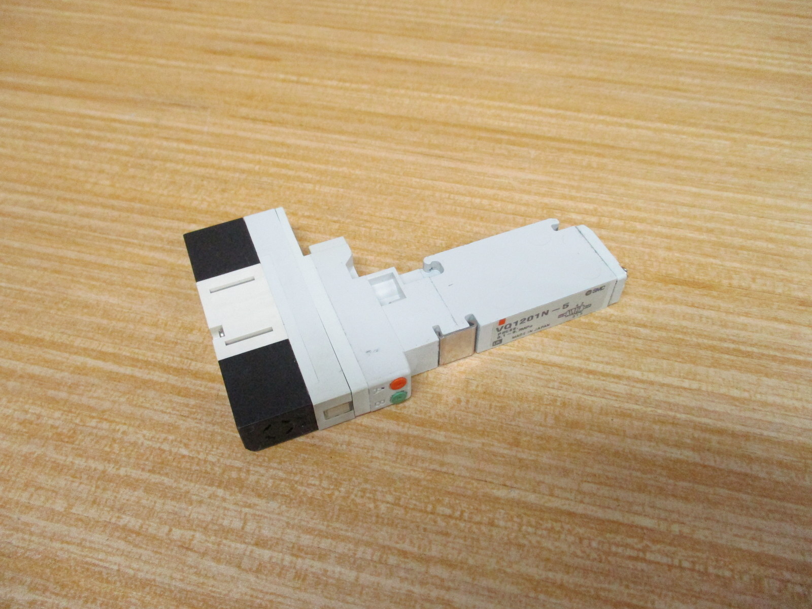 SMC VQ1201N-5 Solenoid Valve VQ1201N5