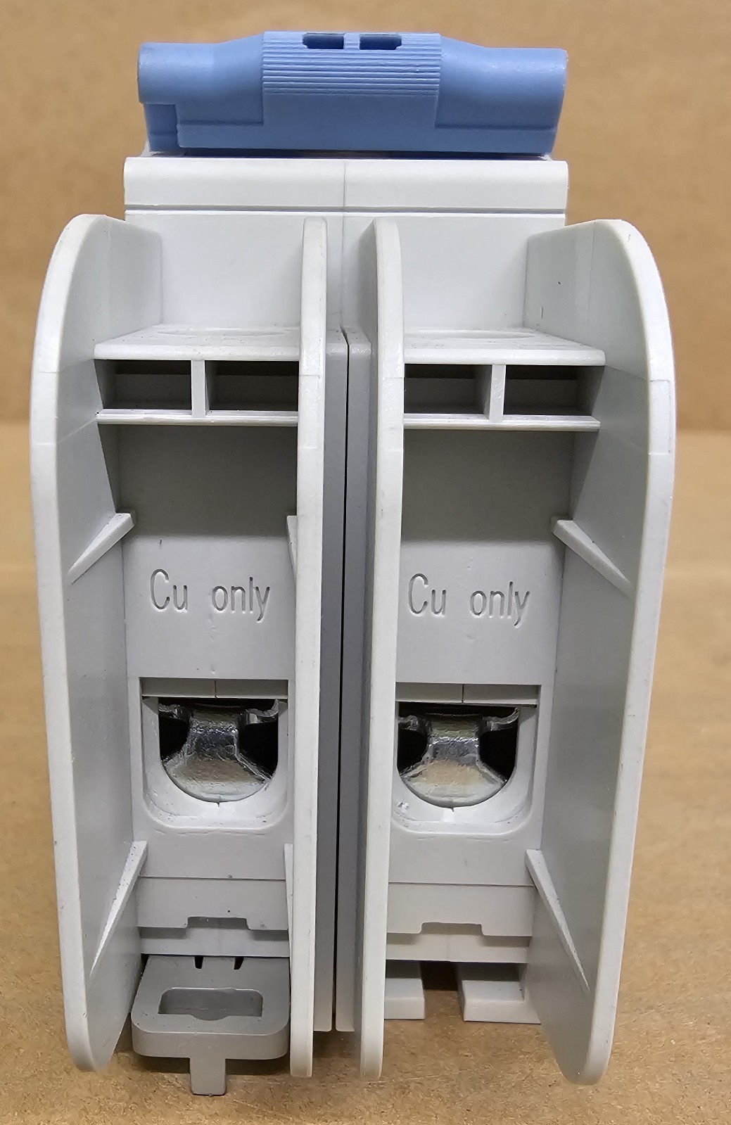 WEG UMBW-4C2-2 2-POLE CIRCUIT BREAKER