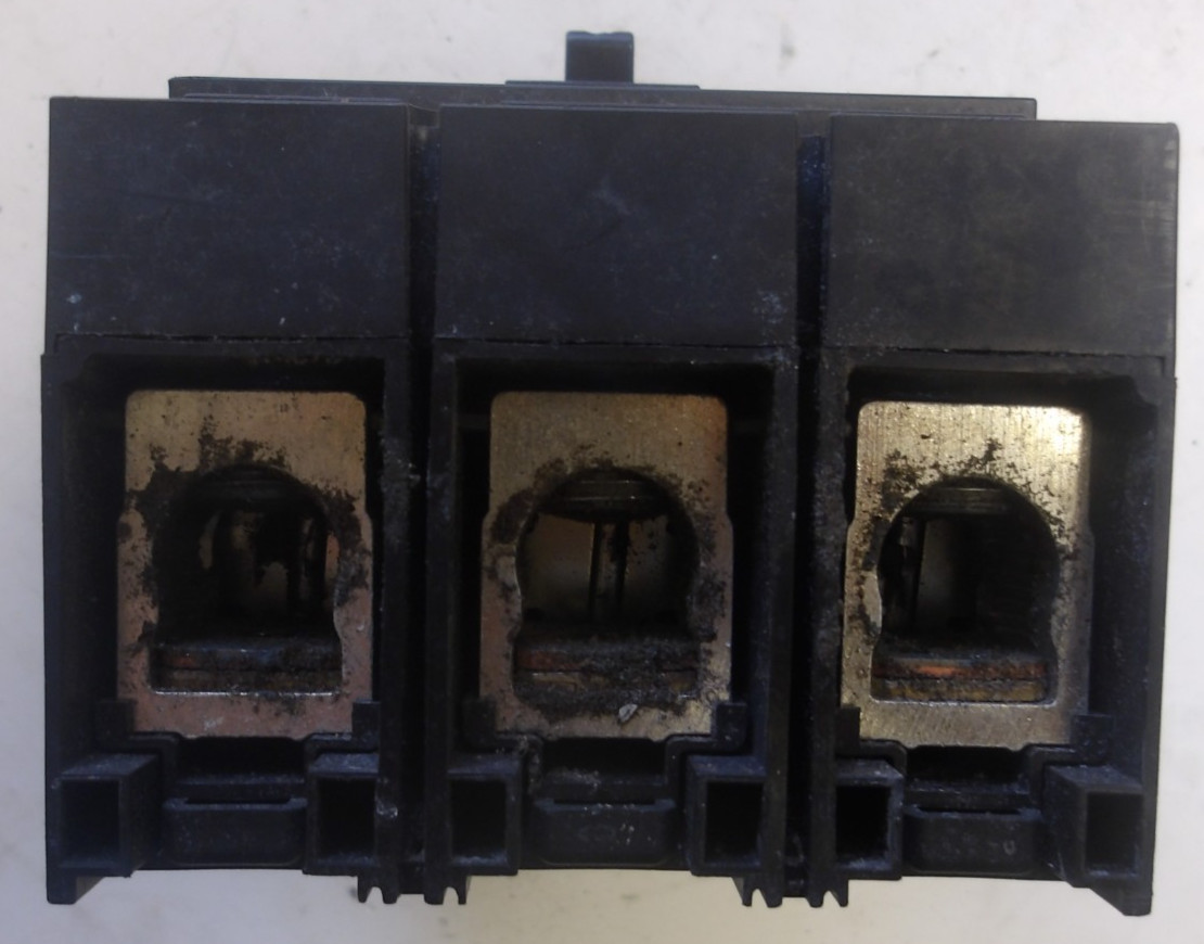 SQUARE D P/N:JDL36200 CIRCUIT BREAKER 3POLE 200AMP 50/60HZ