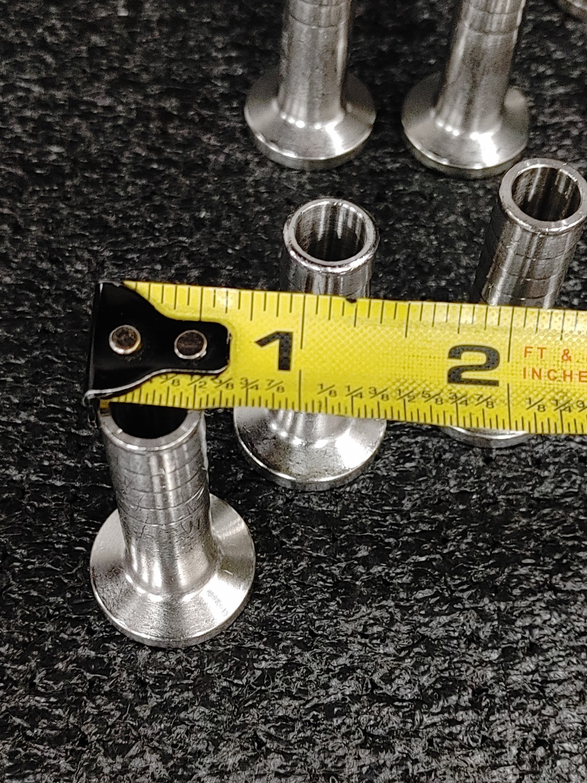 Lot of 11 VNE 316L Hose Barb Adapter Flange Vacuum Fittings