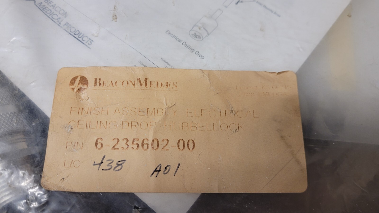 NOS Beacon MedAes 6-235602-00 Electrical Ceiling Drop Cable w/ Hubbellock U5-RW