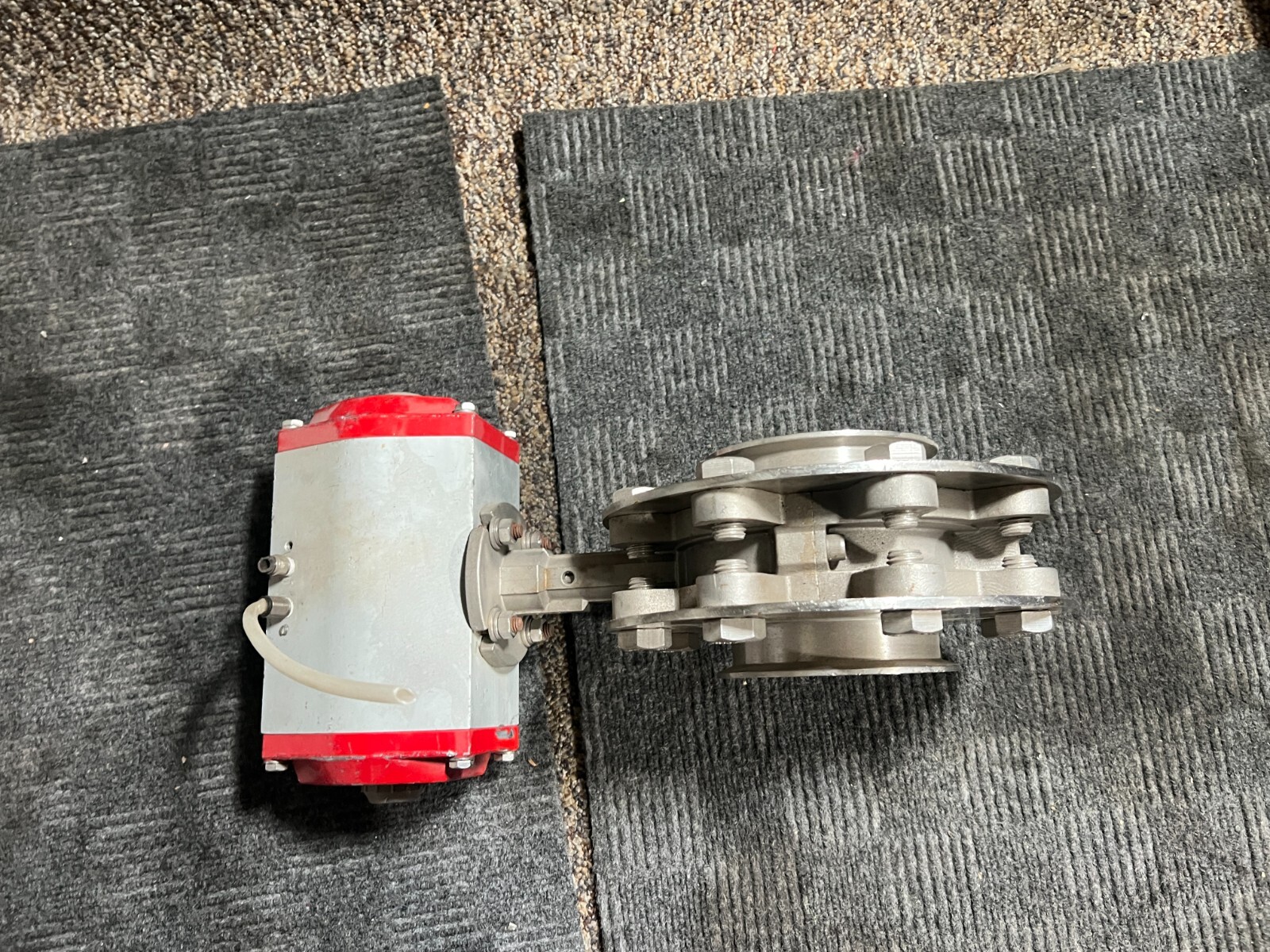 Bray Controls Pinion Actuator Valve 23H8 Max PSI 140 90° Units Pneumatic 105