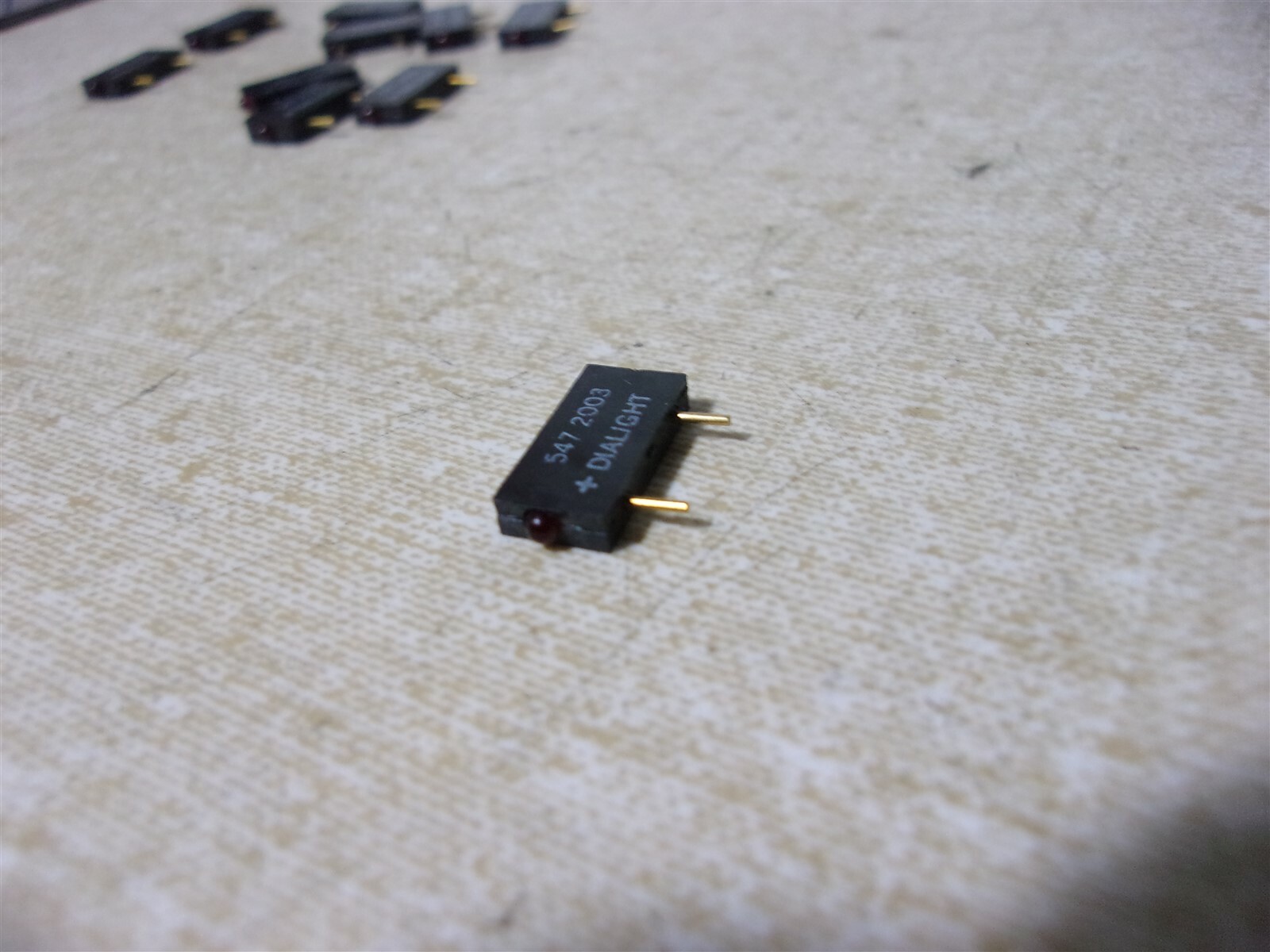 NEW Dialight 547 2003 Lot of 10 LED Board Indicators *FREE SHIPPING*