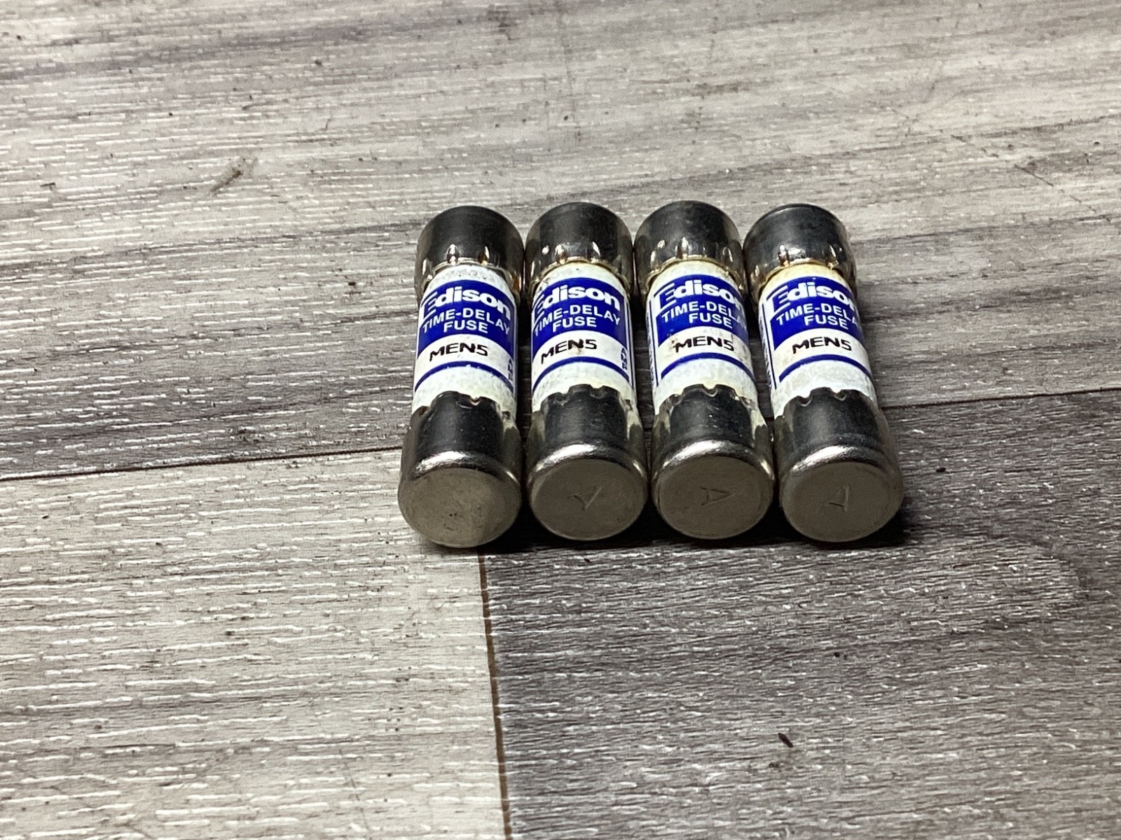 LOT OF 4 EDISON MEN5 FUSE #154N136