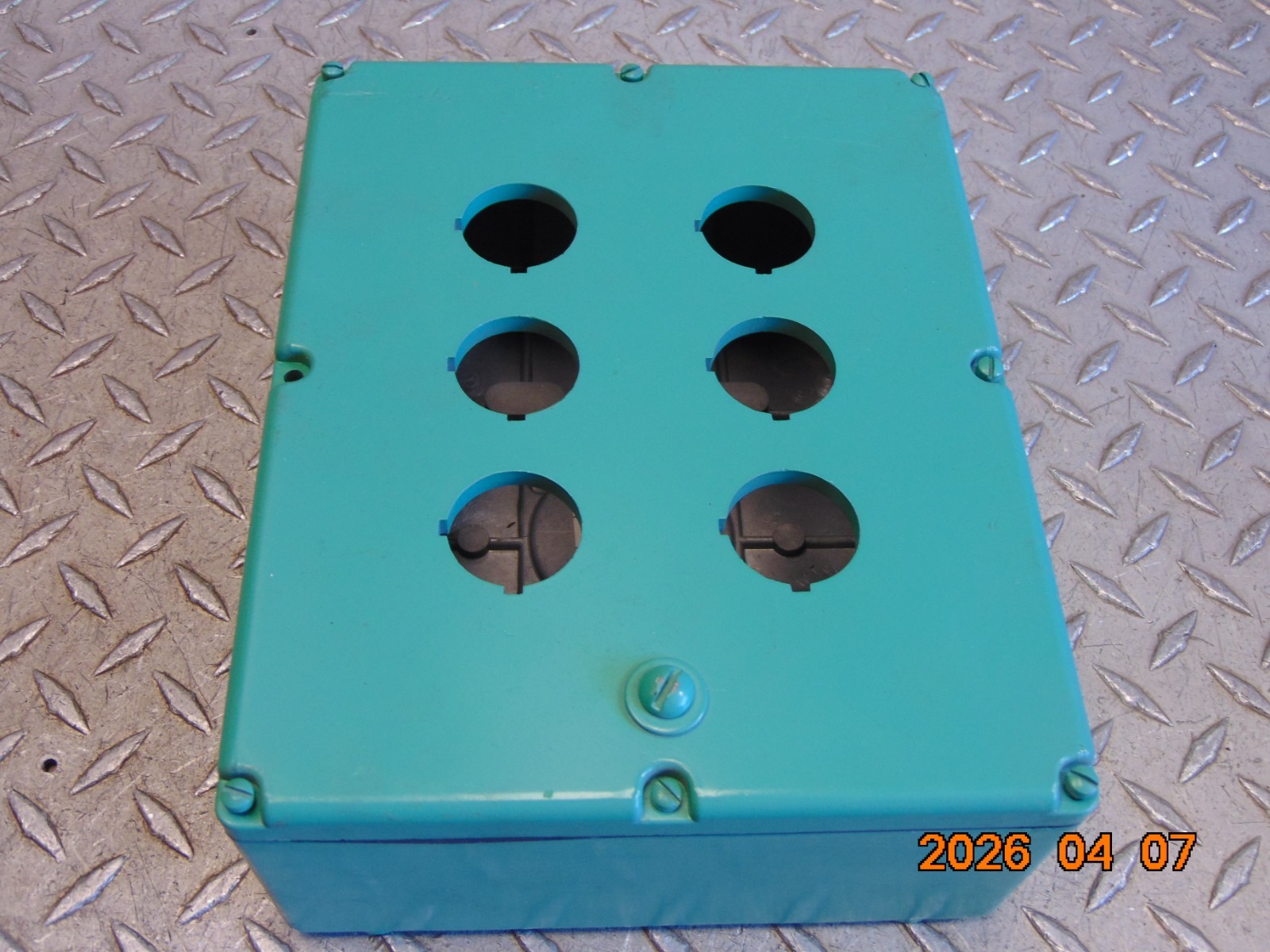 ALLEN-BRADLEY 800T-6THZ SERIES M 6-HOLE ENCLOSURE