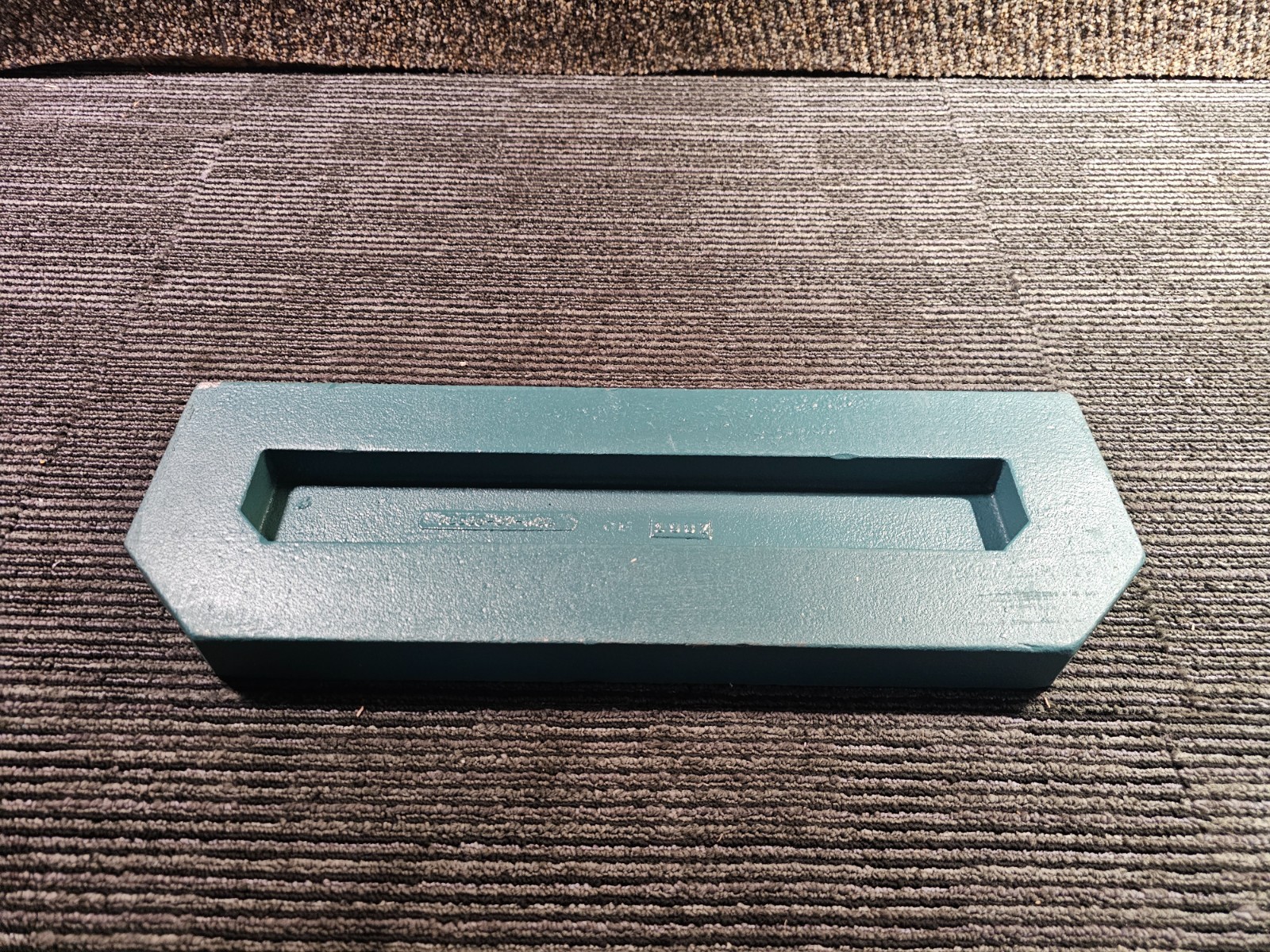 Cast Iron Plate 78696-37 20″L x 6.5″ W x 1-1/2″ Thickness, Powder Coated Green
