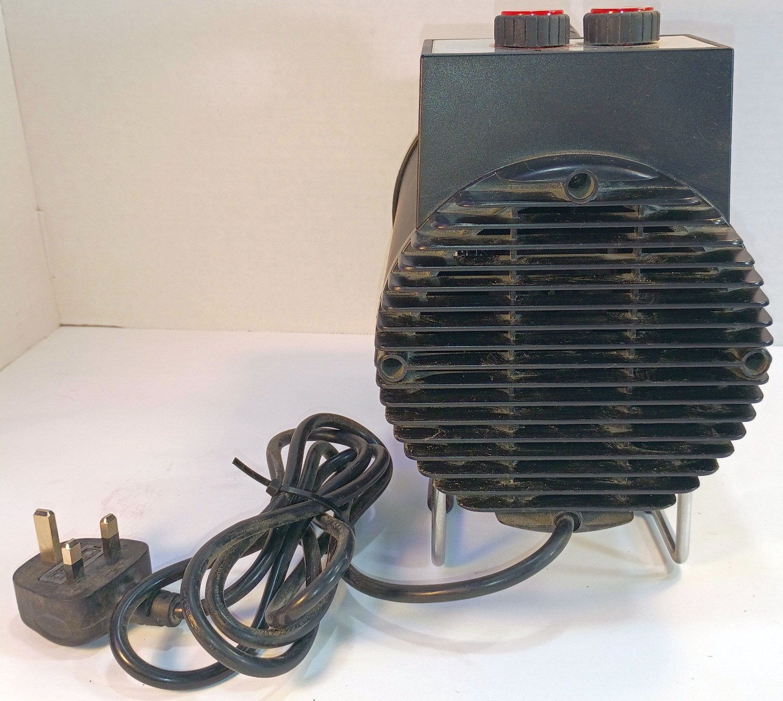 1 NEW HONEYWELL CZ-502E 2000W PORTABLE ELECTRIC FAN HEATER NIB ***MAKE OFFER***