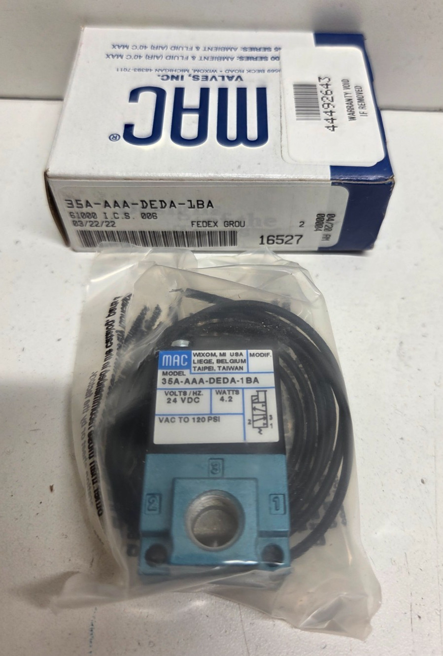 NEW IN BOX! MAC 24V 1/8″ 3-WAY SOLENOID VALVE 35A-AAA-DEDA-1BA