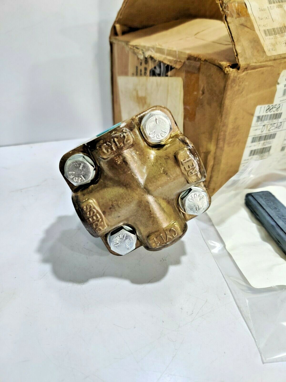 Nov Varco Manipulator Valve Assembly 1100501 1/4″ NPT Valve with Handle & Grip