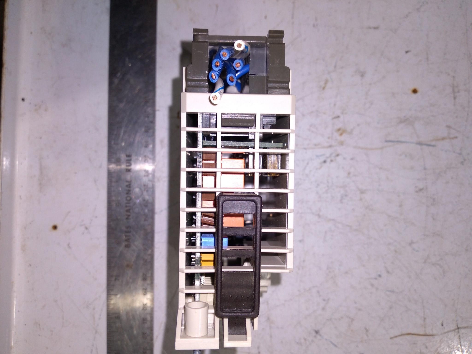 SCHNEIDER ELECTRIC TSX COMPACT DAP 208/AS-BDAP-208 DISCRETE OUTPUR RELAY 8X24VDC