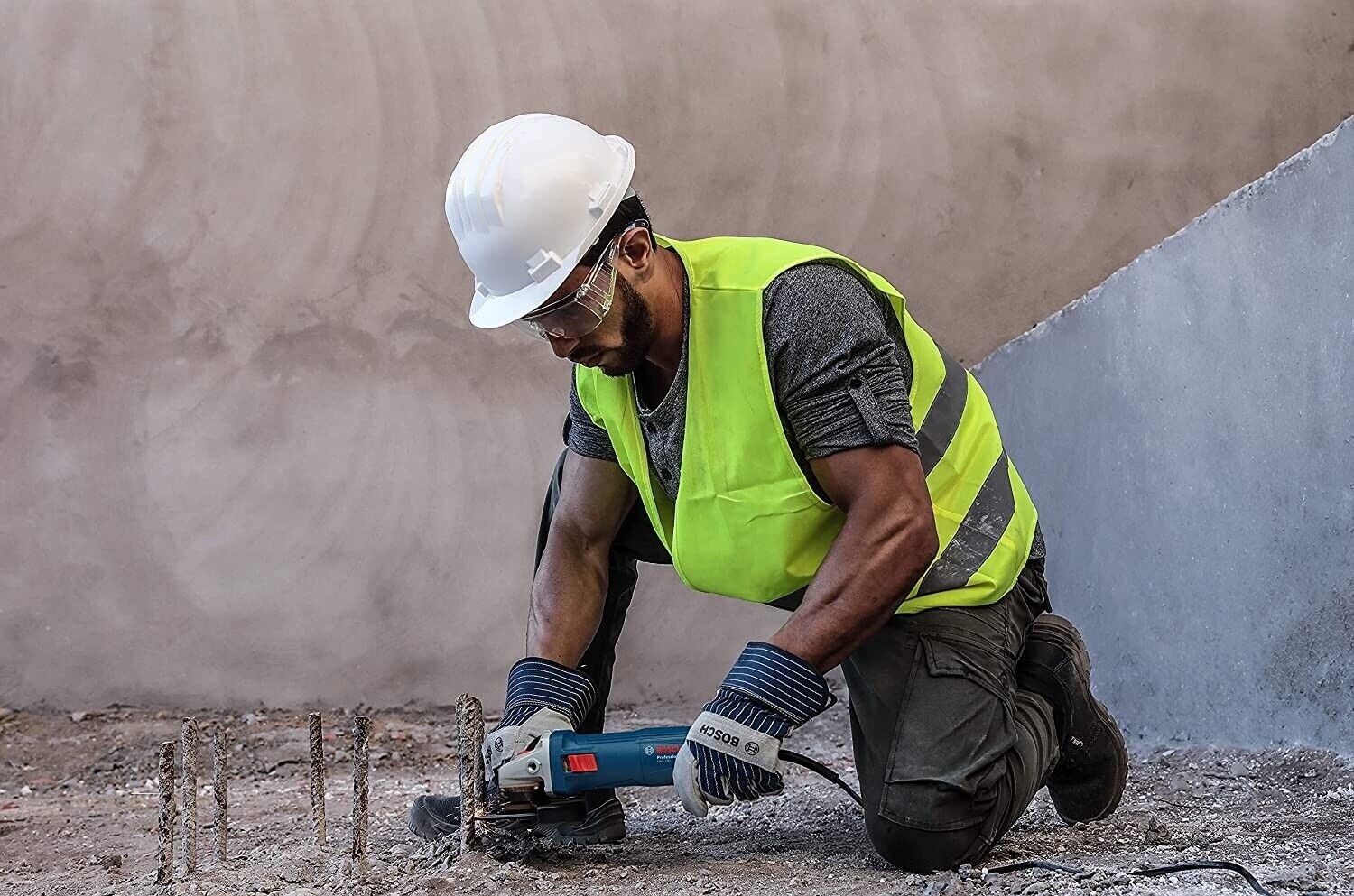 Bosch 100mm 750W Angle Grinder GWS 750-100, 220 Volt , Free shipping