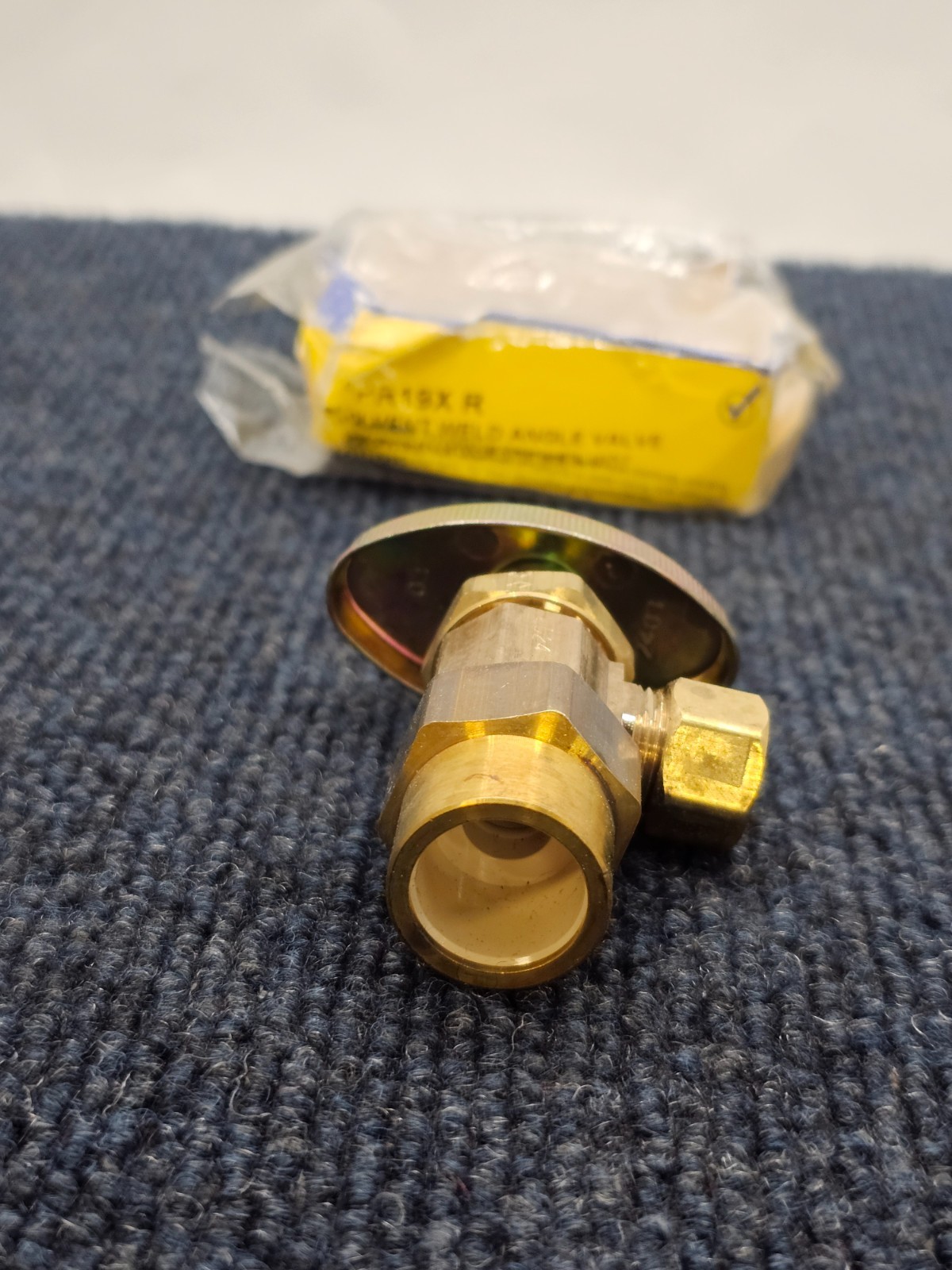 Brasscraft MPR19X R 1/2″ CPVC X 3/8″ OD Compression Angle Stop Rough Finish