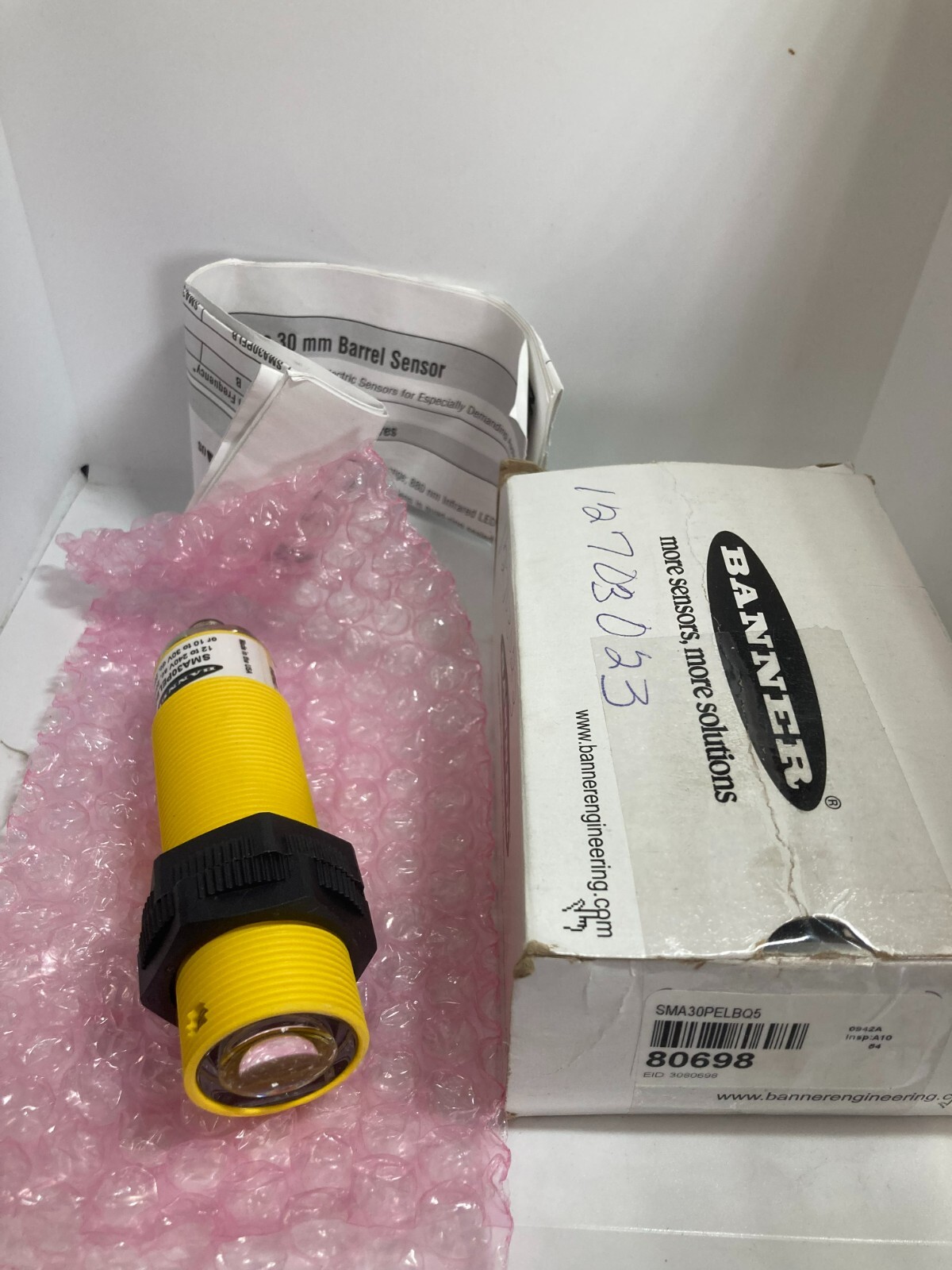 BANNER SMA30PELBQ5 BARREL SENSOR AC/DC EMITTER 12-240VAC 20MA 12-30VDC NIB