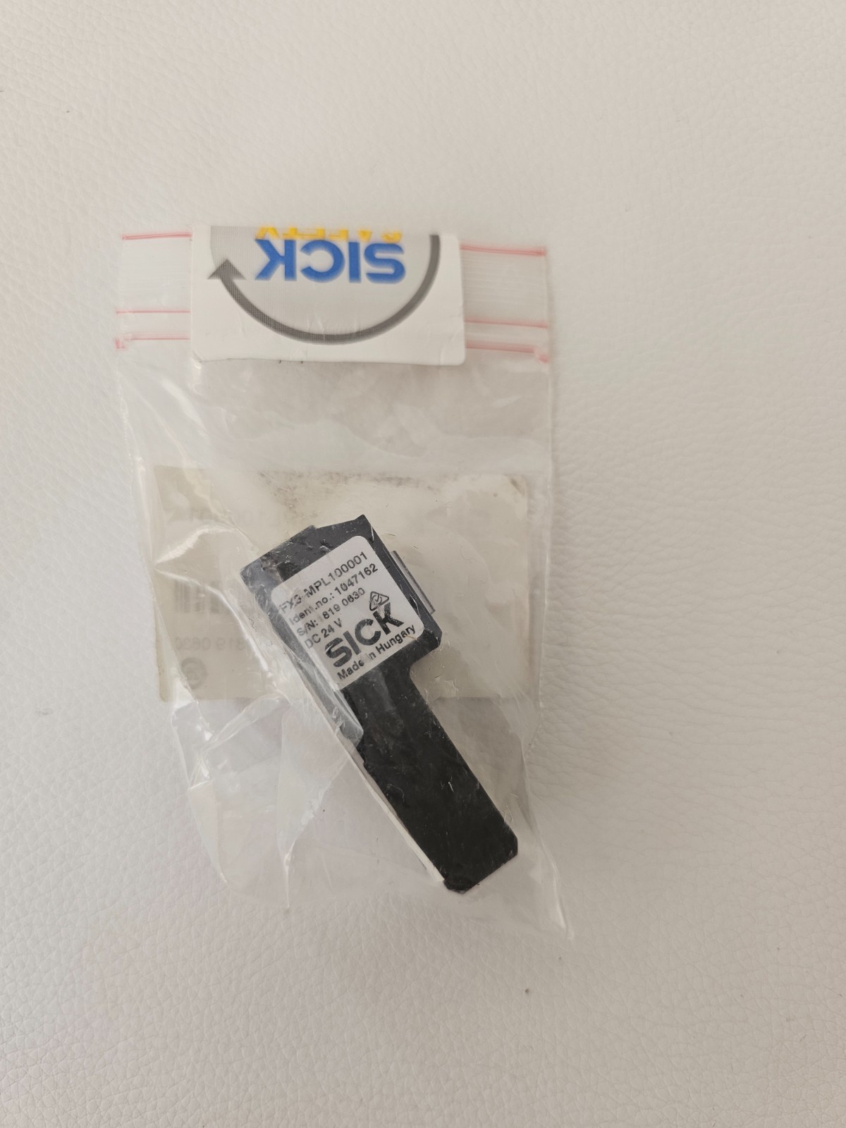 Sick FX3-MPL100001, System Plug and Extension, USA Seller *new *