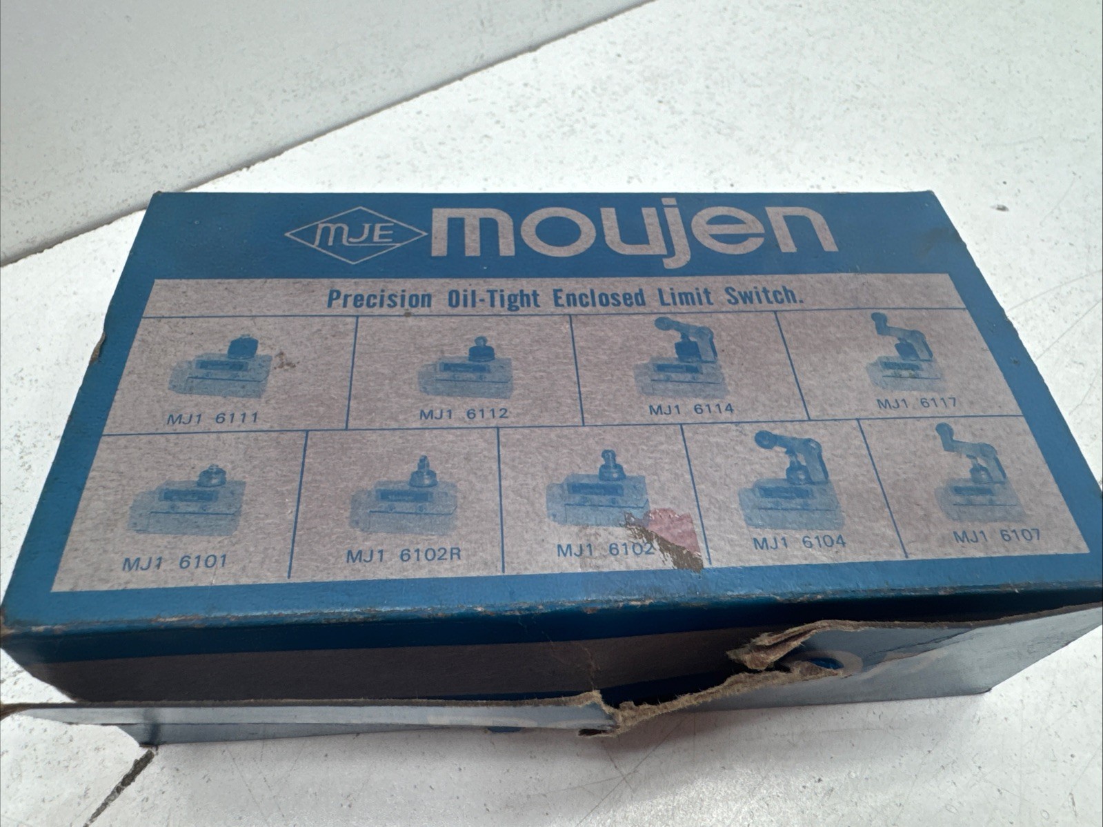 (Qty.2) Moujen MJ1-6114 Precision Oil-Tight Enclosed Limit Switches 15A 250V AC