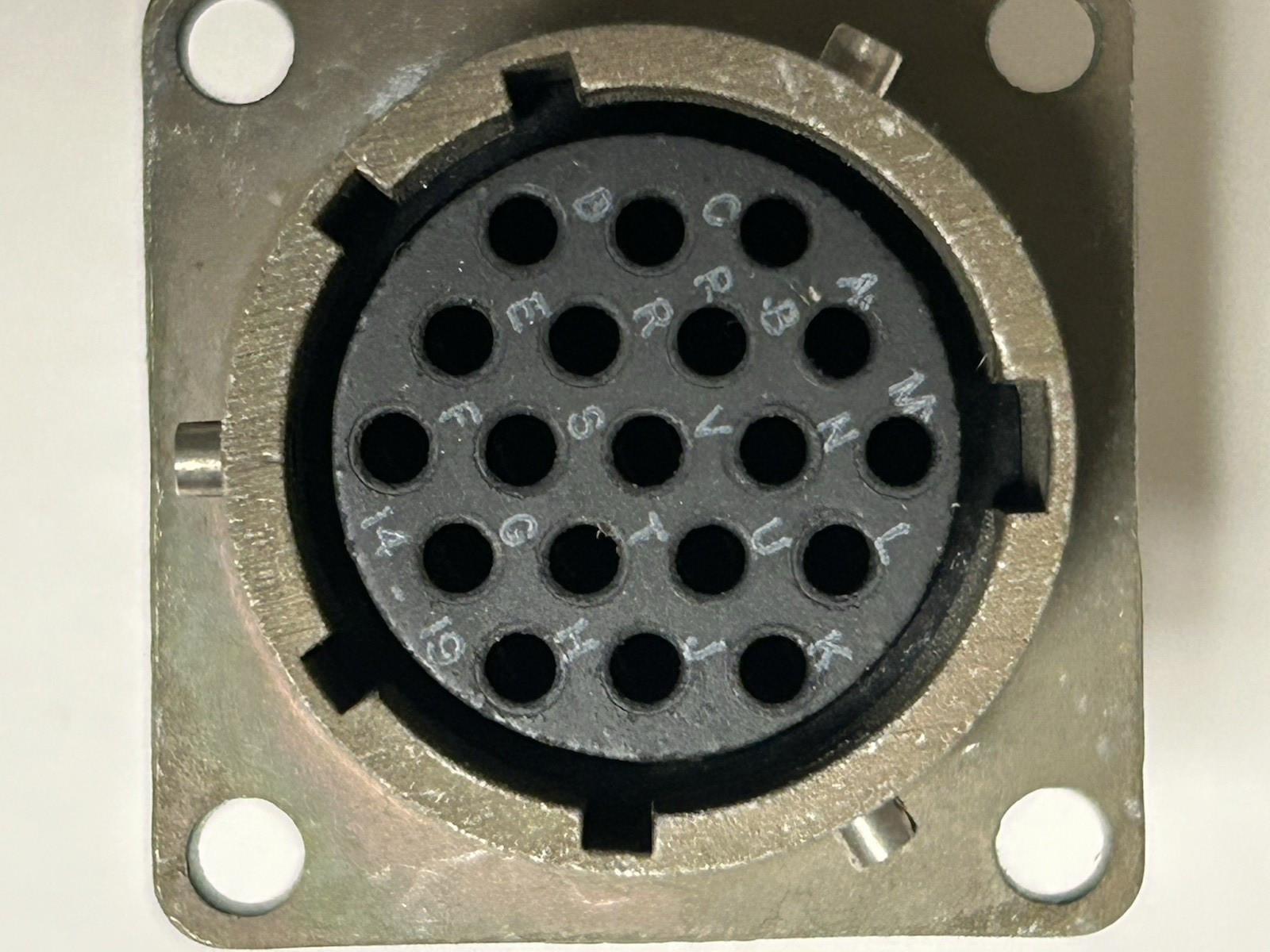 ITT Cannon MS3120E14-19SW MilSpec Connector, 19-Pin, 5935-00-913-2172, NOS.