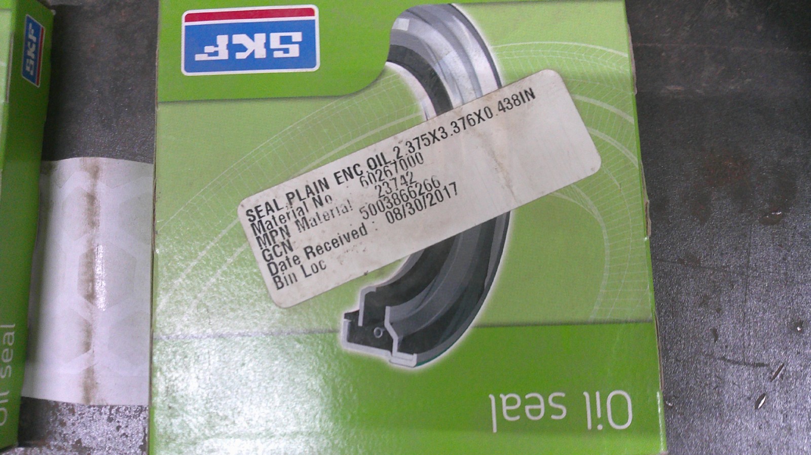 NEW SKF 23742 Oil Seal