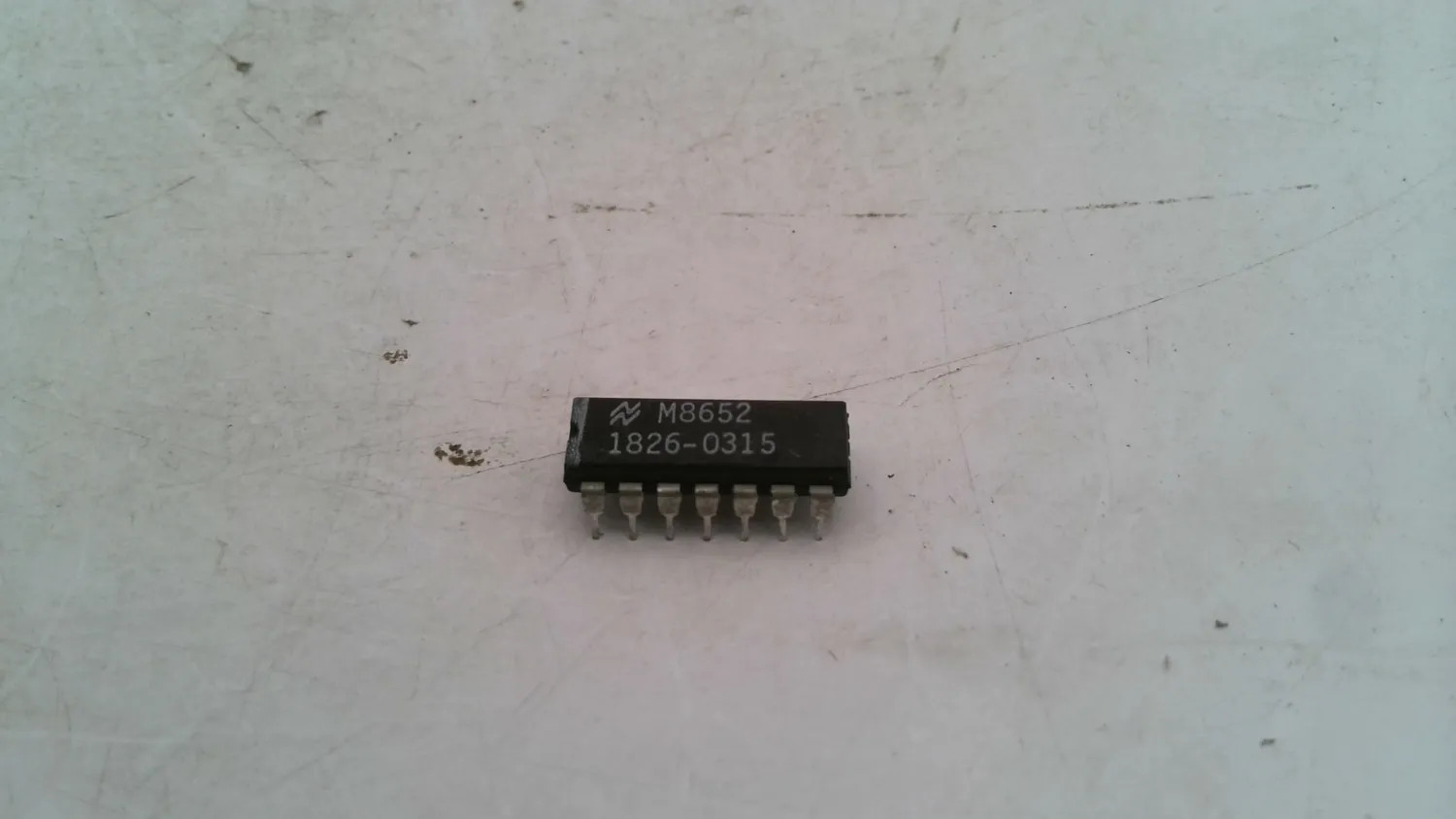 SIGNETICS M8652 LOGIC IC DIP-14 1826-0315