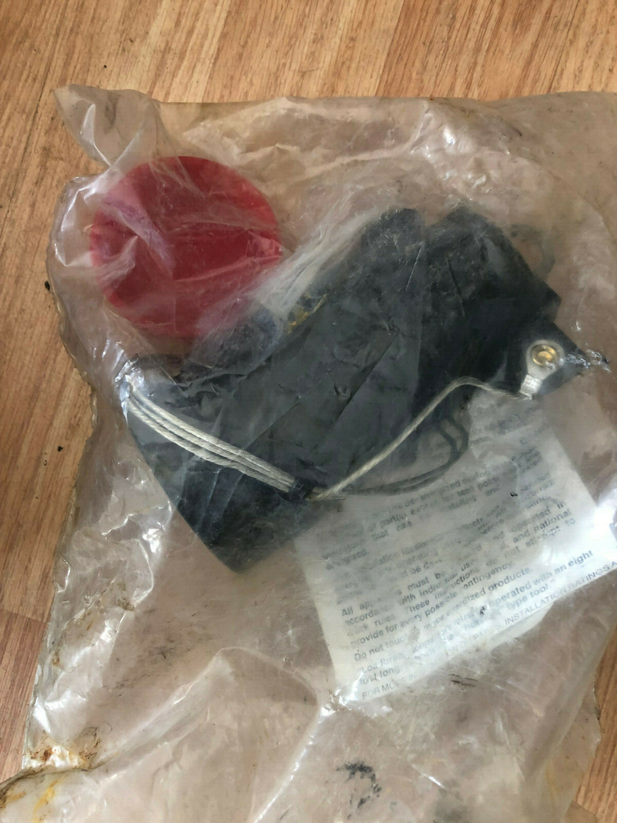 Elastimold Insulated Cap w/ Ground Lead 167DRG3BG