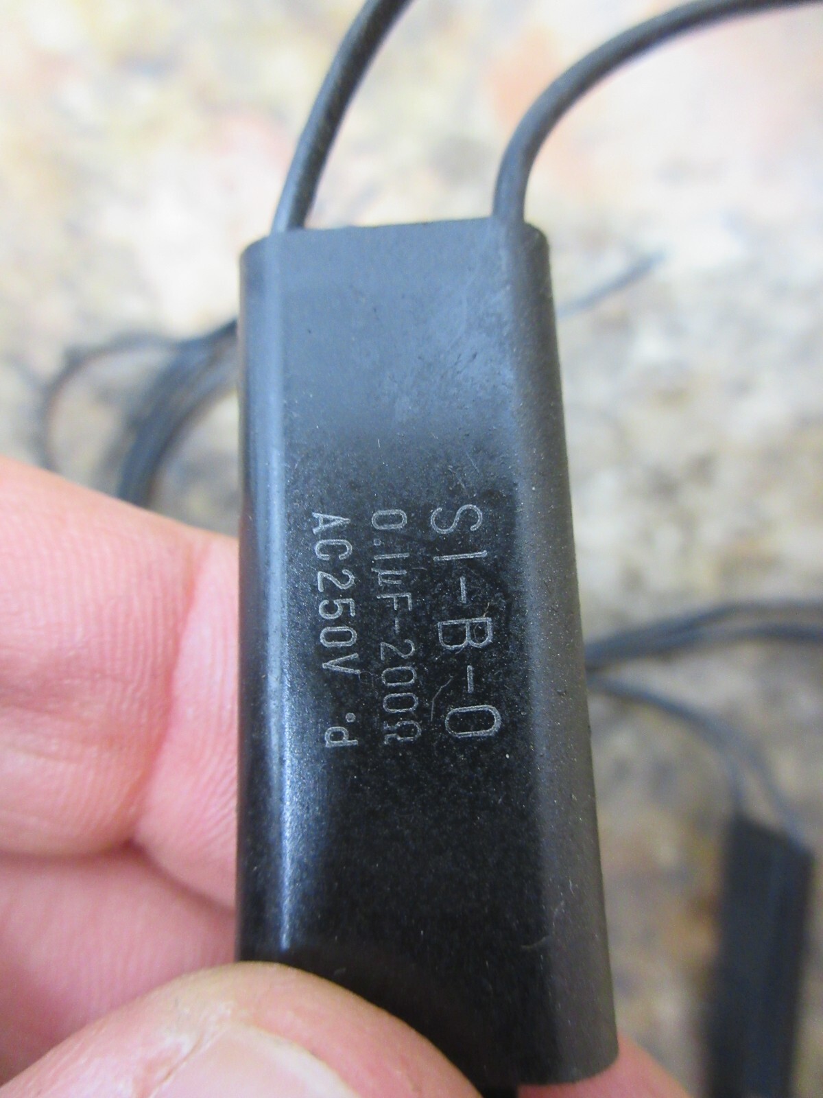 KIWA EXCEL 510 COLT SI-B-0 0.1UF-200 OHM LOT OF CAPACITORS