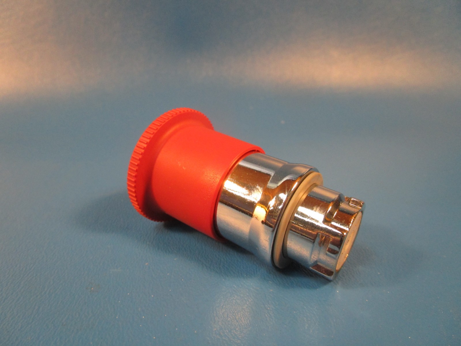 Banner 8-LM2T-B6644, 69691 Emergency Stop Push Red Button, 40mm